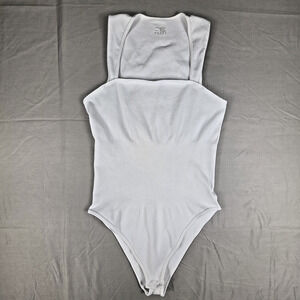 OQQ Ribbed Square Neck Body XXL White - Sleeveless Snap Closure